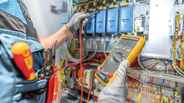 Best Local Electrician Companies  in Fowler, CA